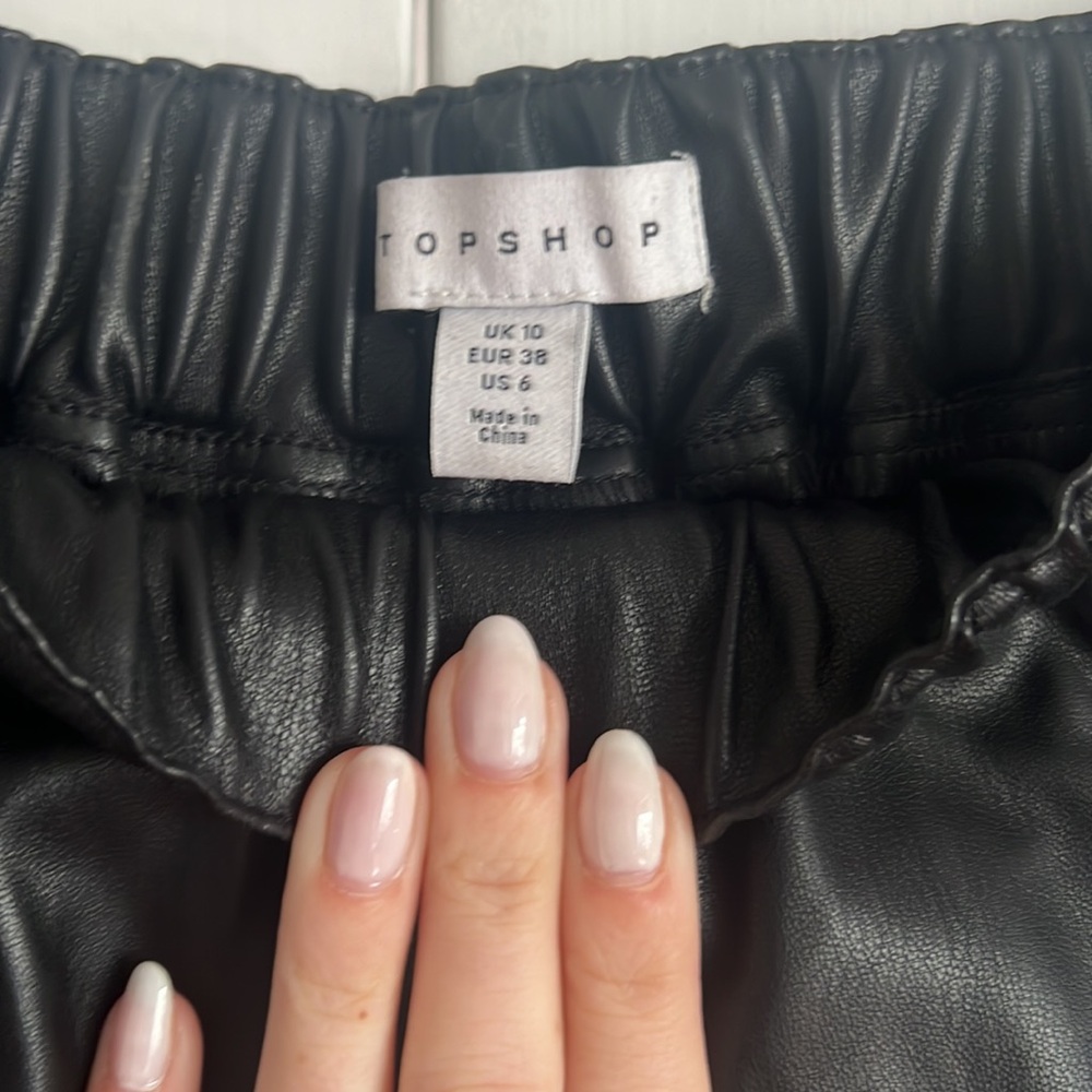 High Wasted Faux Leather Shorts - Picture 3 of 3